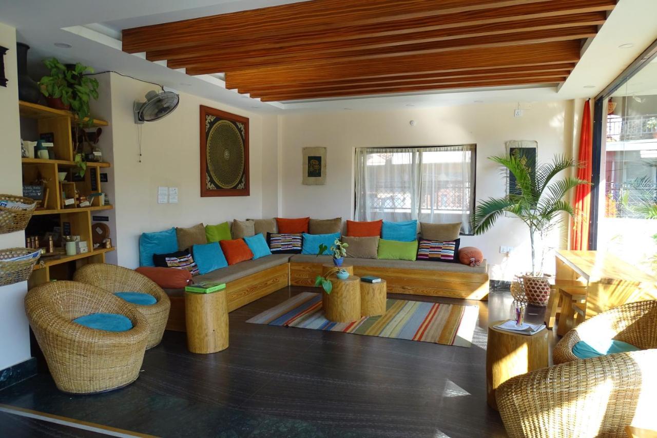 Hotel Karuna Pokhara Bagian luar foto