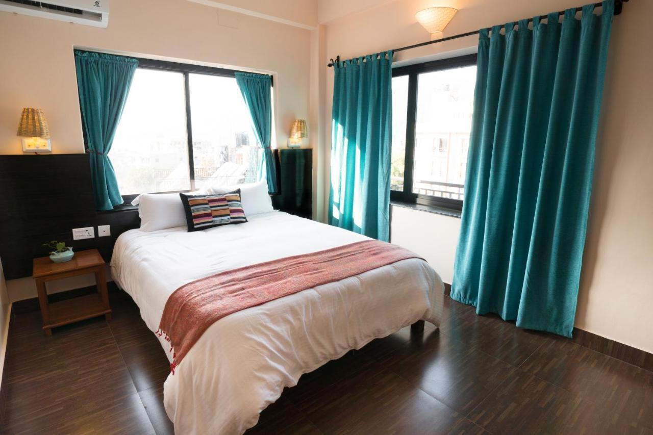 Hotel Karuna Pokhara Bagian luar foto