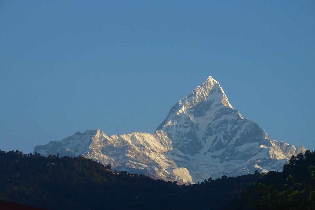 Hotel Karuna Pokhara Bagian luar foto